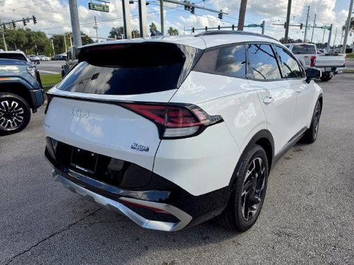 Glacial White Pearl 2023 Kia Sportage SX-Prestige