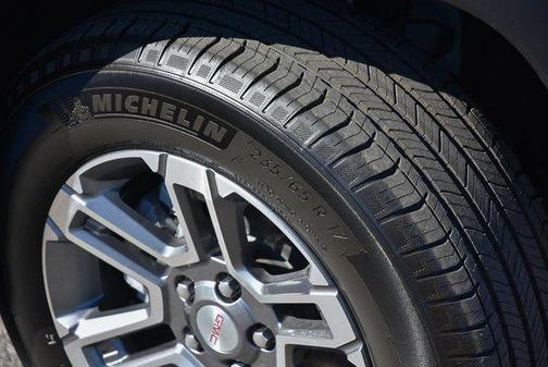 2025 GMC Terrain AWD Elevation