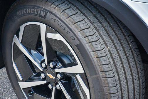 2025 Chevrolet Equinox EV LT