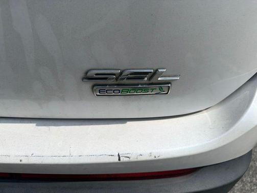 White Platinum Clearcoat Metallic 2018 Ford Edge SEL