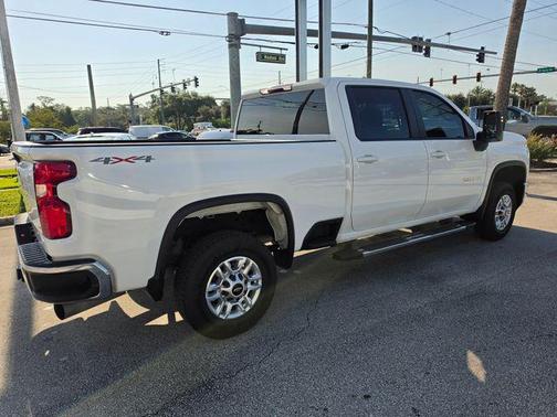 Summit White 2025 Chevrolet Silverado 2500 LT