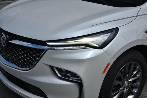 2022 Buick Enclave FWD Avenir