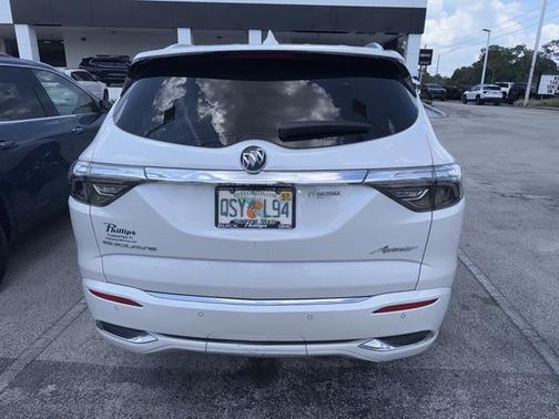2022 Buick Enclave FWD Avenir