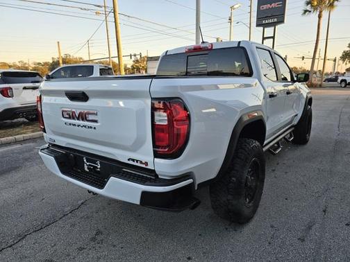 2024 GMC Canyon AT4