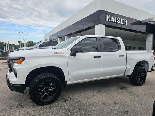 Summit White 2025 Chevrolet Silverado 1500 Custom Trail Boss