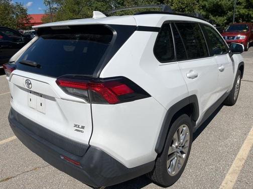 2019 Toyota RAV4 XLE Premium