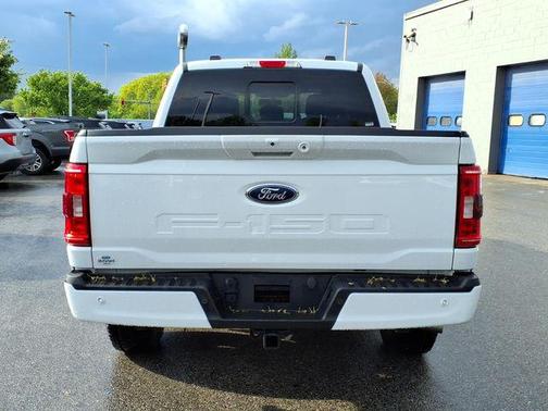 Oxford White 2023 Ford F-150 XLT