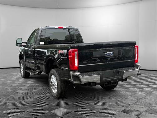 2025 Ford F-350 XLT