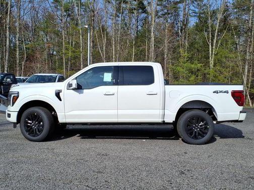 Star White Metallic Tri-Coat 2026 Ford F-150 Lariat