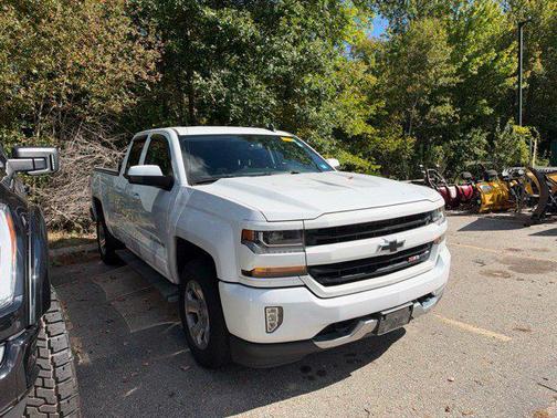 Summit White 2018 Chevrolet Silverado 1500 2LT