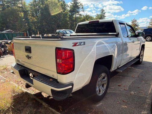 Summit White 2018 Chevrolet Silverado 1500 2LT