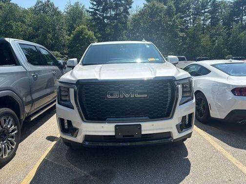White Frost Tricoat 2023 GMC Yukon XL Denali Ultimate