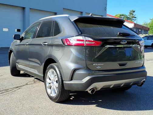 Magnetic 2019 Ford Edge Titanium