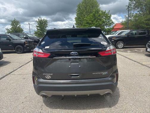 Magnetic 2019 Ford Edge Titanium