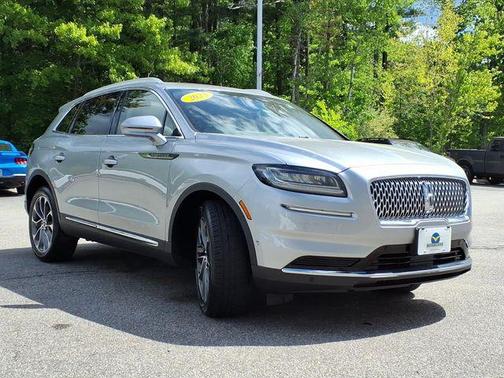 Silver Radiance Metallic Clearcoat 2023 Lincoln Nautilus Reserve