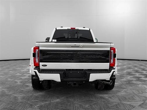 2025 Ford F-350 Platinum