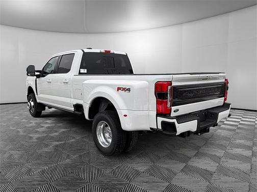 2025 Ford F-350 Platinum