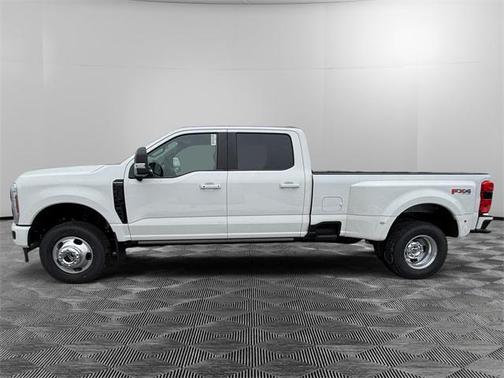 2025 Ford F-350 Platinum