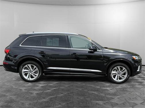 2021 Audi Q7 45 Premium Plus