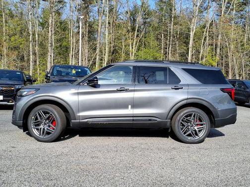 Carbonized Gray Metallic 2026 Ford Explorer ST-Line