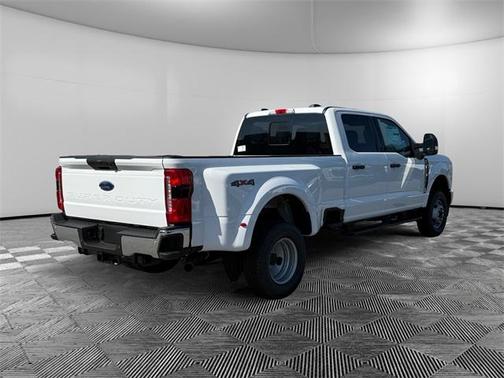 2025 Ford F-350 XLT
