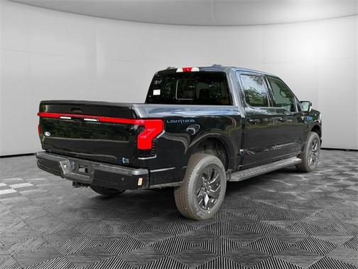 2025 Ford F-150 Lightning LARIAT