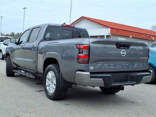 2024 Nissan Frontier SV