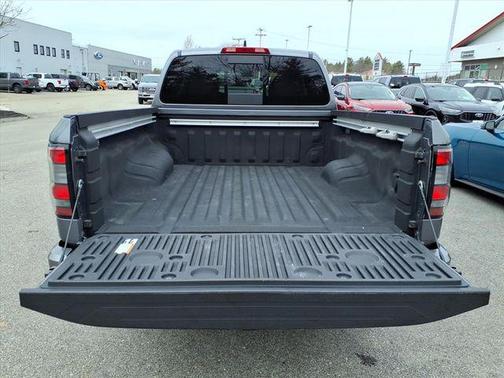 2024 Nissan Frontier SV