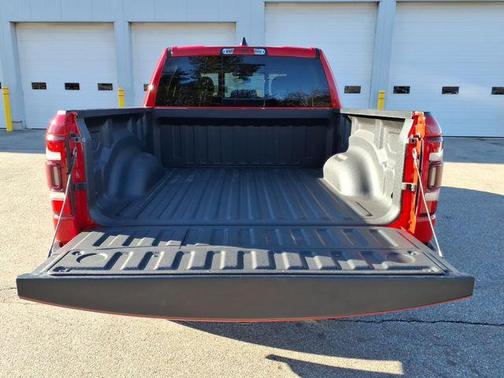 Flame Red Clearcoat 2022 RAM 1500 Big Horn/Lone Star