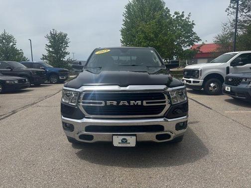 Diamond Black Crystal Pearlcoat 2019 RAM 1500 Big Horn