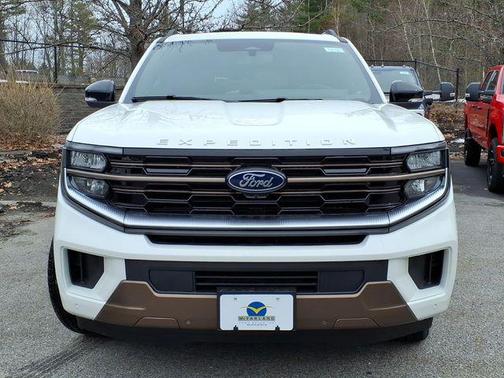 Star White Metallic Tri-Coat 2026 Ford Expedition King Ranch