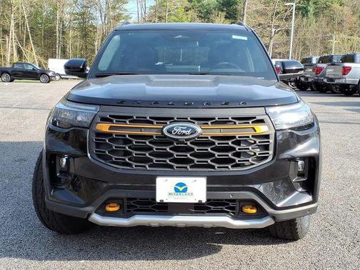 Agate Black Metallic 2026 Ford Explorer Tremor