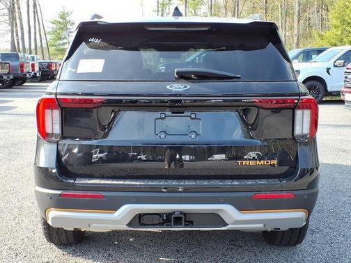 Agate Black Metallic 2026 Ford Explorer Tremor