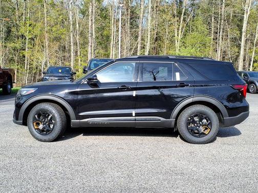Agate Black Metallic 2026 Ford Explorer Tremor