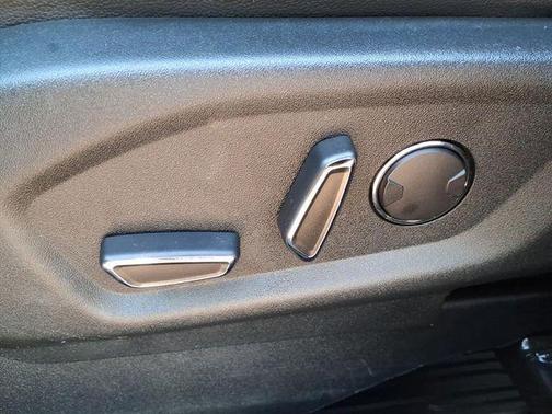 Magnetic Metallic 2018 Ford Explorer XLT