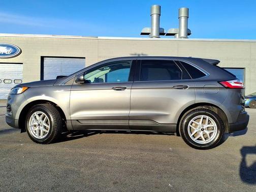 Carbonized Gray Metallic 2023 Ford Edge SEL