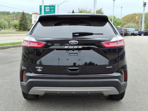 Agate Black Metallic 2023 Ford Edge SEL