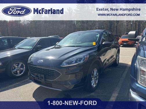 Agate Black Metallic 2022 Ford Escape SE