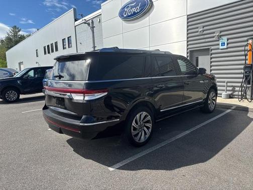2023 Lincoln Navigator Reserve