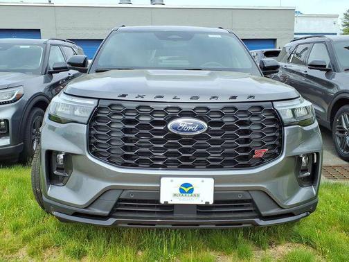 Carbonized Gray Metallic 2026 Ford Explorer ST