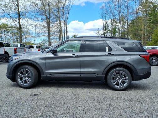 Carbonized Gray Metallic 2026 Ford Explorer Active