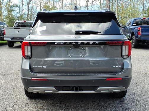 Carbonized Gray Metallic 2026 Ford Explorer Active