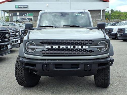 Avalanche Gray 2026 Ford Bronco Badlands
