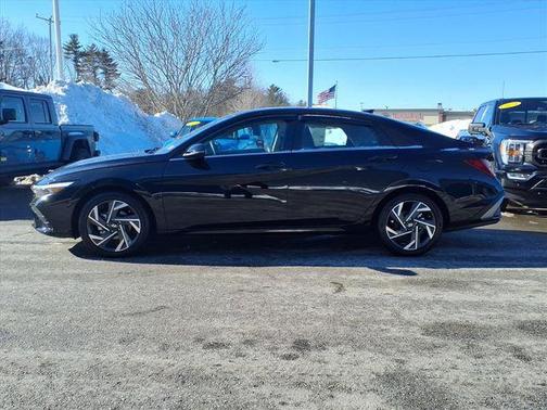 2025 Hyundai ELANTRA HEV Limited