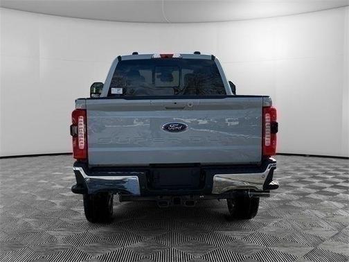Avalanche 2026 Ford F-350 Lariat