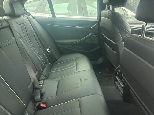 2021 BMW M550 i Xdrive