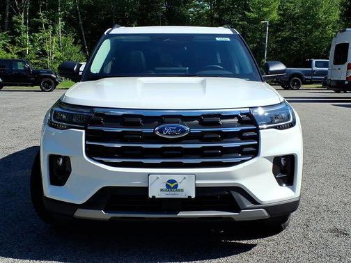 Star White Metallic Tri-Coat 2026 Ford Explorer Active