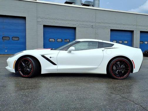Arctic White 2019 Chevrolet Corvette Stingray