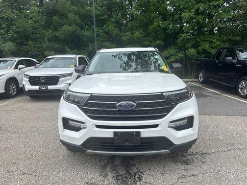 Star White Metallic Tri-Coat 2021 Ford Explorer XLT