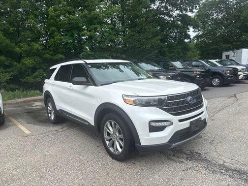 Star White Metallic Tri-Coat 2021 Ford Explorer XLT